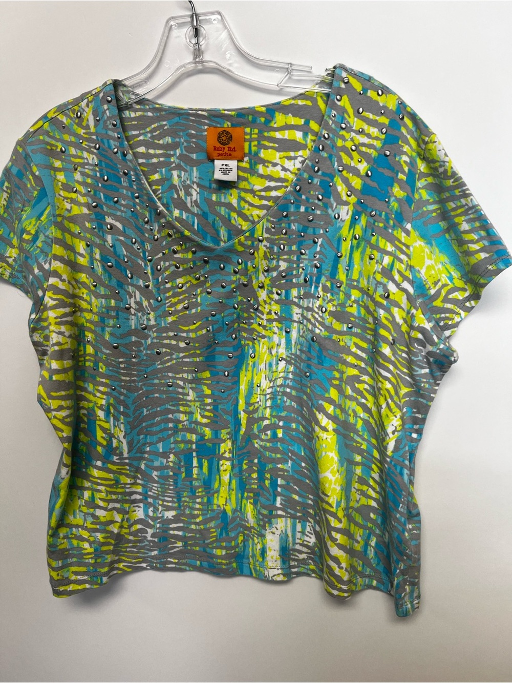 RUBY RD SHORT SLEEVE TOP BLUE/YELLOW/GRAY ABSTRACT PRINT W/STUD EMBELLISHMENTS